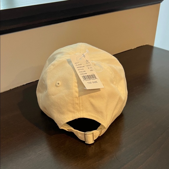 NWT * Beverly Hills Polo Club Cream Baseball Cap with Green Embroidery